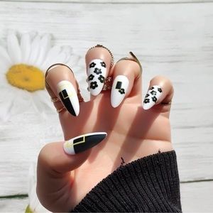 3/$20 24 piece Cute Fake Nails